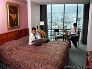 Hotel Rio Amazonas Quito 4*,
